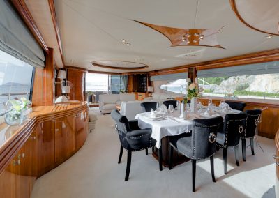 Superyacht Sunseeker 105 M/Y BABY Salon