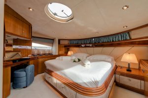 Superyacht Sunseeker 105 M/Y BABY VIP