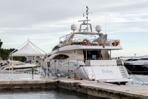 Superyacht Sunseeker 105 M/Y BABY